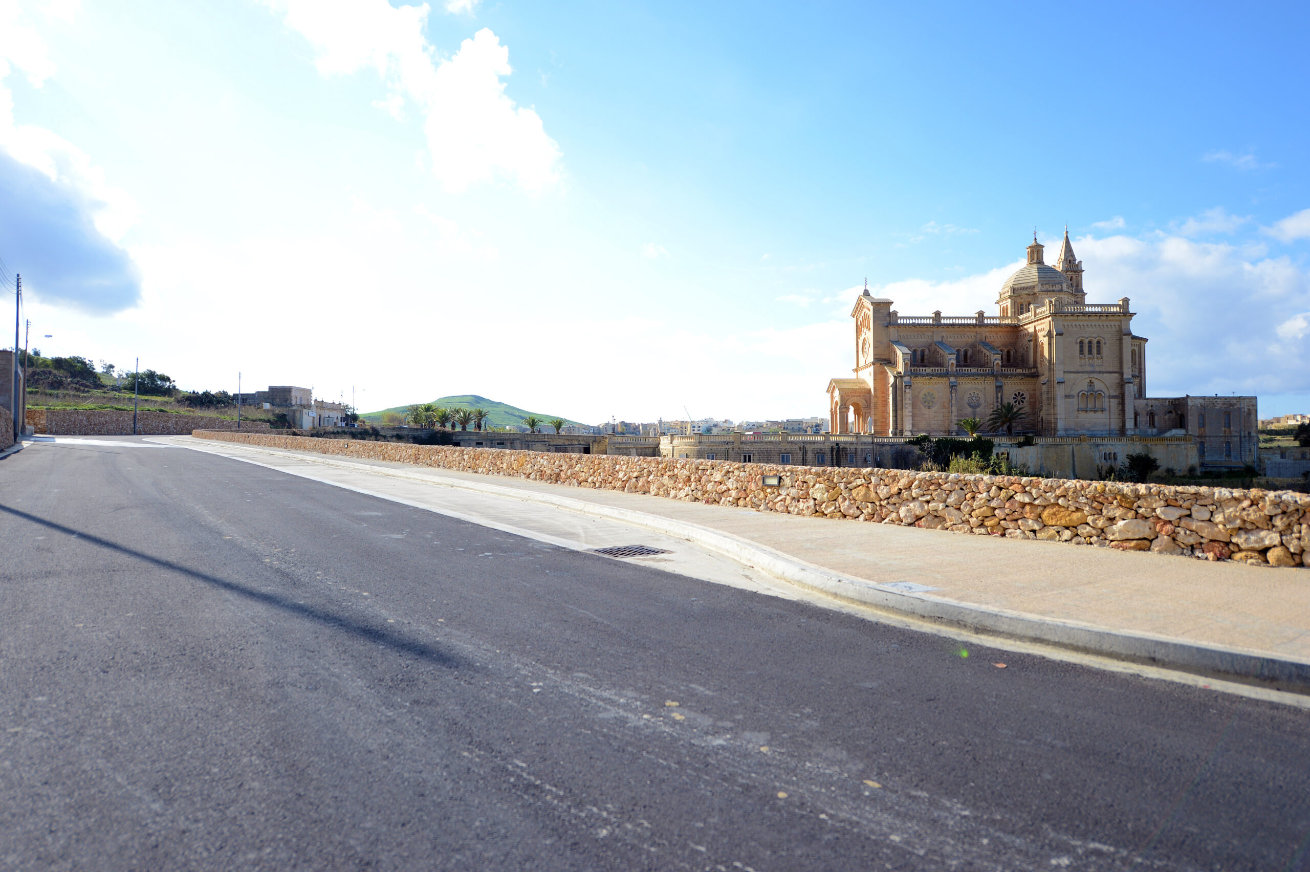 Xlendi and Ta’ Pinu Road